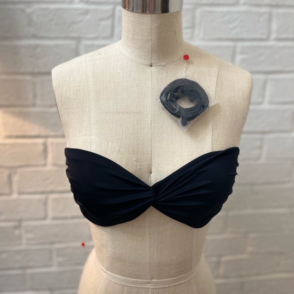 Victoria’s Secret black large top with removable straps - size large